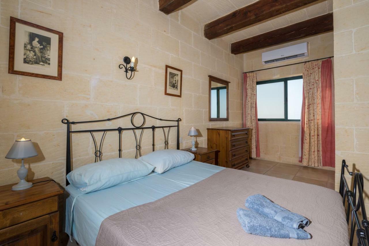 Sunset - Holiday Farmhouse With Large Private Pool In Island Of Gozo Nadur Exterior foto