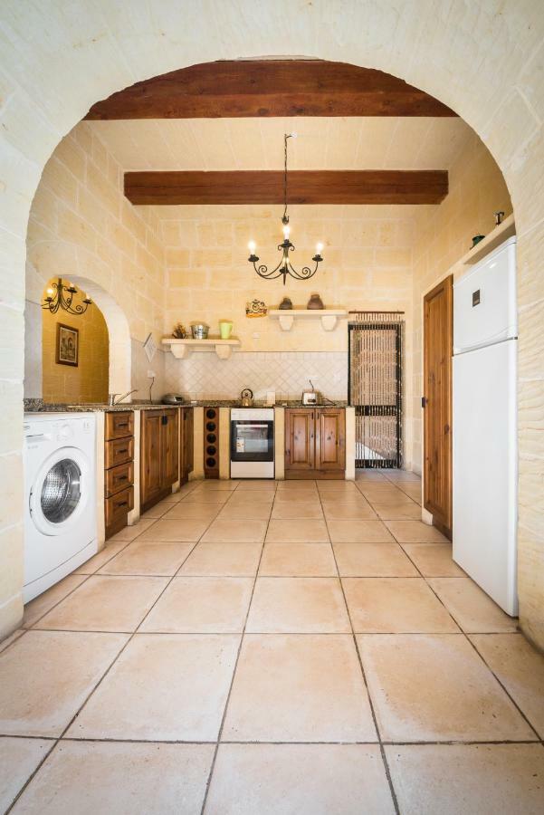 Sunset - Holiday Farmhouse With Large Private Pool In Island Of Gozo Nadur Exterior foto